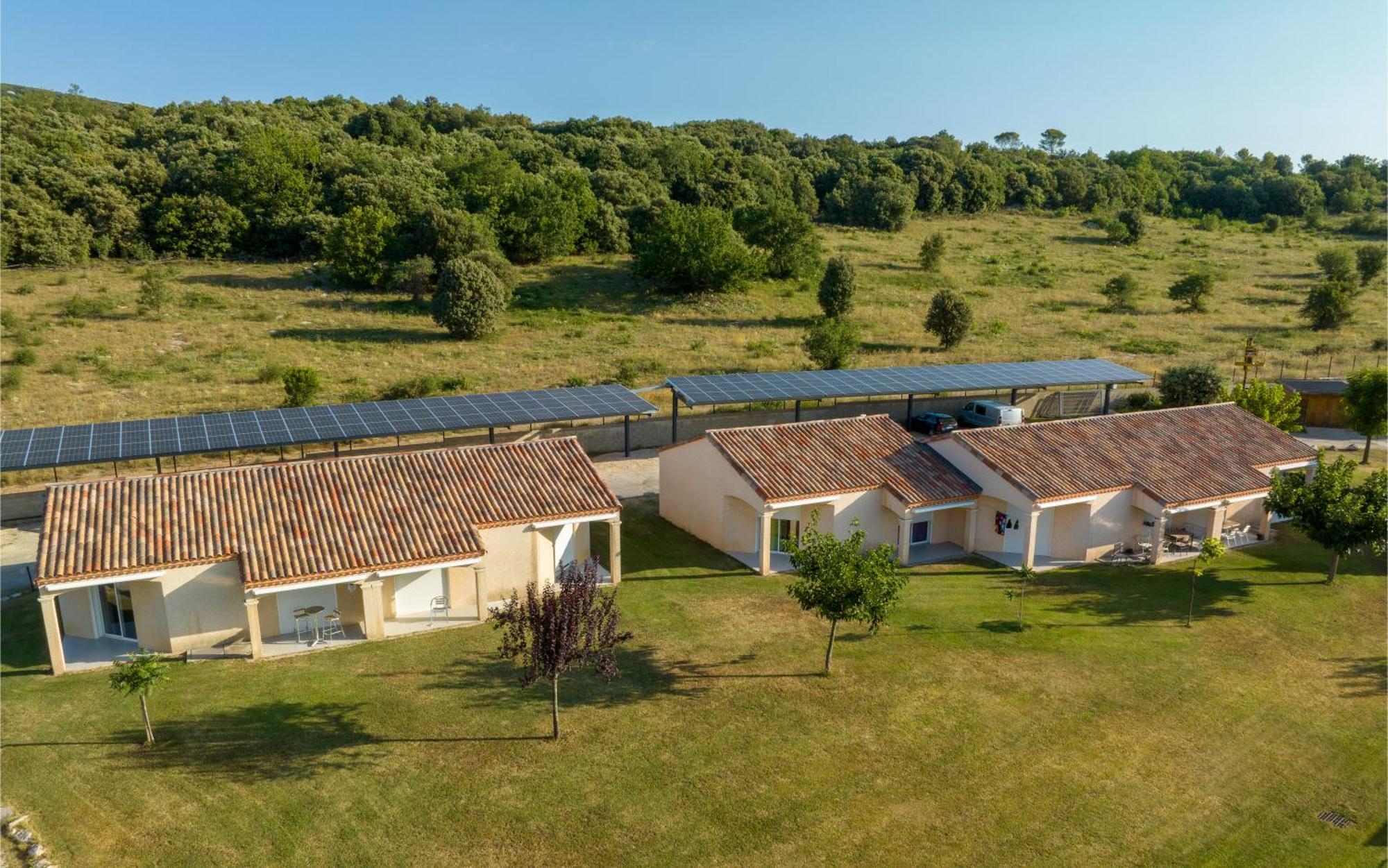 Park & Suites Village Gorges De L'Herault-Cevennes Brissac Exterior foto