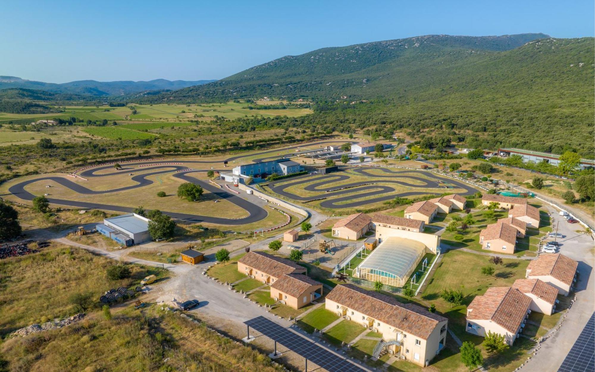 Park & Suites Village Gorges De L'Herault-Cevennes Brissac Exterior foto